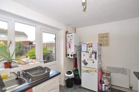 2 bedroom Terraced House to let in Keats Way, Hitchin, SG4