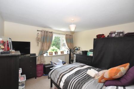 2 bedroom Terraced House to let in Keats Way, Hitchin, SG4