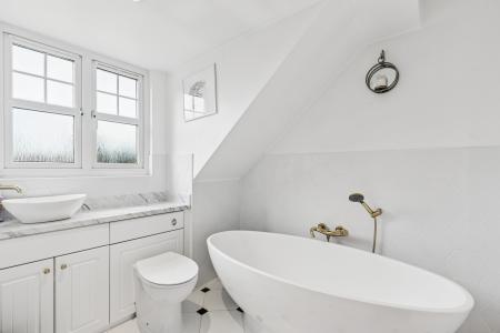 3 bedroom Semi-detached house for sale in Verulam Road, Hitchin