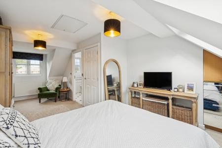 3 bedroom Semi-detached house for sale in Verulam Road, Hitchin