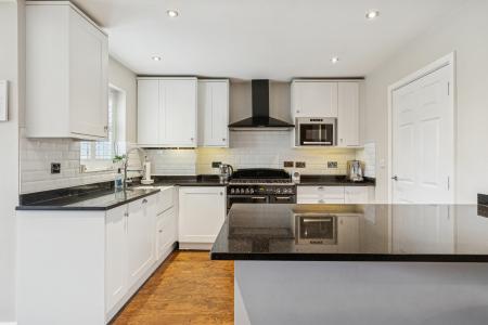 3 bedroom Semi-detached house for sale in Verulam Road, Hitchin