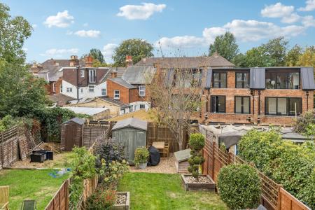 3 bedroom Semi-detached house for sale in Verulam Road, Hitchin