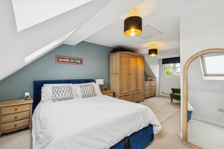 3 bedroom Semi-detached house for sale in Verulam Road, Hitchin