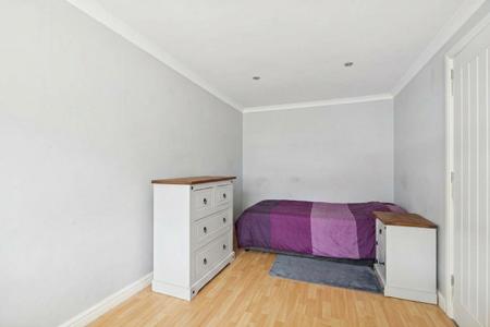 4 bedroom Detached house for sale in Eisenhower Road, Shefford