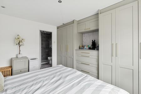 4 bedroom Detached house for sale in Eisenhower Road, Shefford