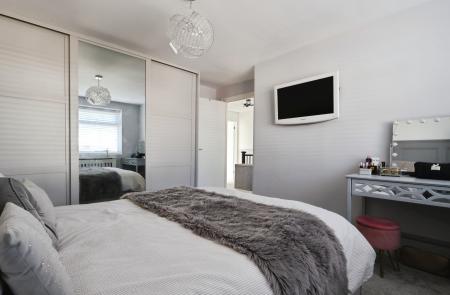 3 bedroom Semi-detached house for sale in Dryden Crescent, Stevenage