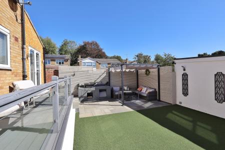 3 bedroom Semi-detached house for sale in Dryden Crescent, Stevenage
