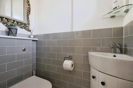 3 bedroom Semi-detached house for sale in Dryden Crescent, Stevenage