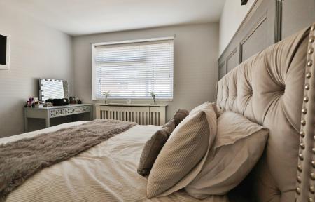 3 bedroom Semi-detached house for sale in Dryden Crescent, Stevenage