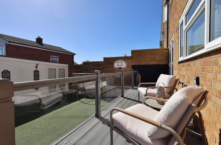 3 bedroom Semi-detached house for sale in Dryden Crescent, Stevenage