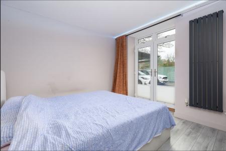 2 bedroom Mews house to let in Nightingale Road, Hitchin, SG5