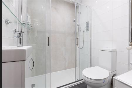 2 bedroom Mews house to let in Nightingale Road, Hitchin, SG5