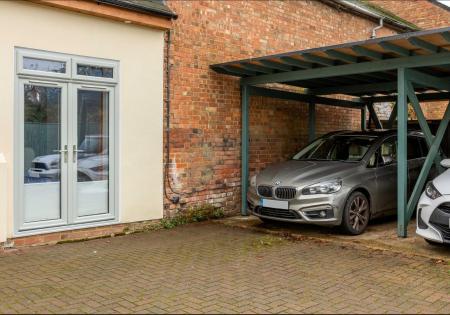 2 bedroom Mews house to let in Nightingale Road, Hitchin, SG5