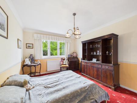 3 bedroom Detached house for sale in Cranborne Avenue, Hitchin
