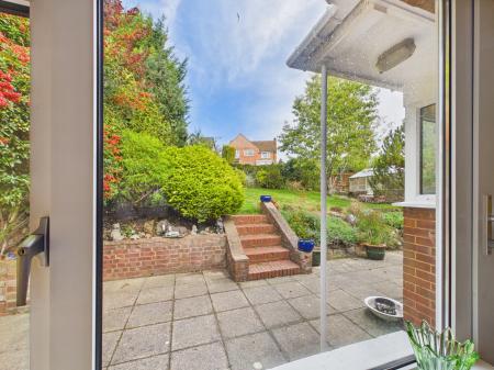 3 bedroom Detached house for sale in Cranborne Avenue, Hitchin