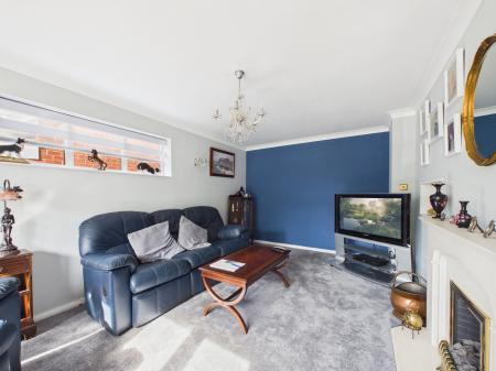 3 bedroom Detached house for sale in Cranborne Avenue, Hitchin