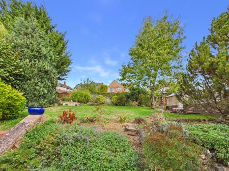 3 bedroom Detached house for sale in Cranborne Avenue, Hitchin