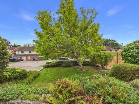 3 bedroom Detached house for sale in Cranborne Avenue, Hitchin