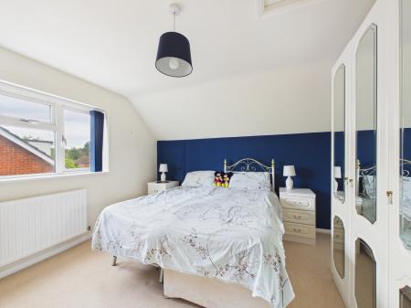 3 bedroom Detached house for sale in Cranborne Avenue, Hitchin