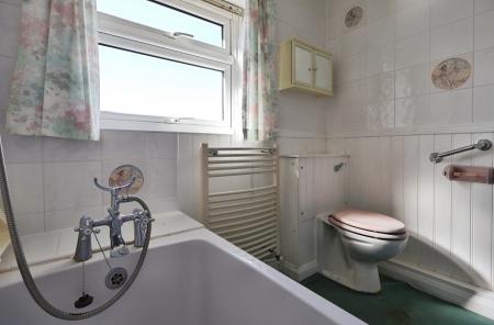 3 bedroom Semi-detached house for sale in Kingswood Avenue, Hitchin