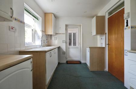 3 bedroom Semi-detached house for sale in Kingswood Avenue, Hitchin
