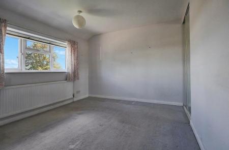 3 bedroom Semi-detached house for sale in Kingswood Avenue, Hitchin