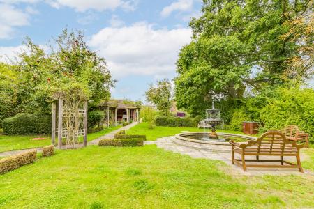 2 bedroom Barn Conversion for sale in Ladygrove Mews, Preston