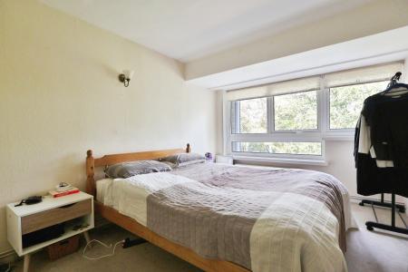 2 bedroom Flat for sale in High Point, Pirton Road, Hitchin