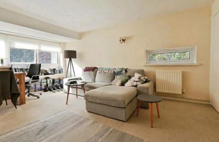 2 bedroom Flat for sale in High Point, Pirton Road, Hitchin
