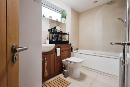 3 bedroom Terraced House for sale in Grace Way, Stevenage