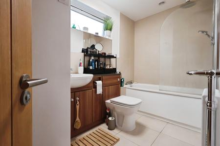 3 bedroom Terraced House for sale in Grace Way, Stevenage