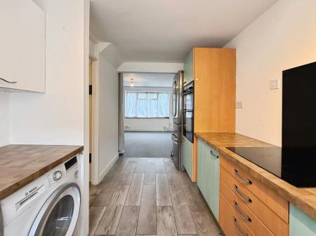 2 bedroom Flat to let in Shepherds Mead, Hitchin, SG5