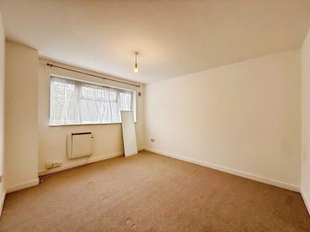 2 bedroom Flat to let in Shepherds Mead, Hitchin, SG5