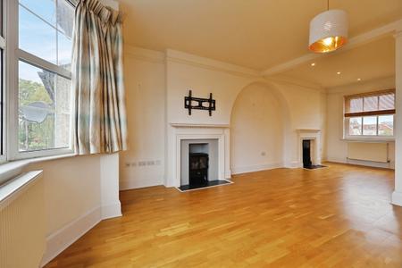 2 bedroom Maisonette for sale in Nightingale Road, Hitchin
