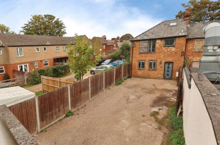 2 bedroom Maisonette for sale in Nightingale Road, Hitchin
