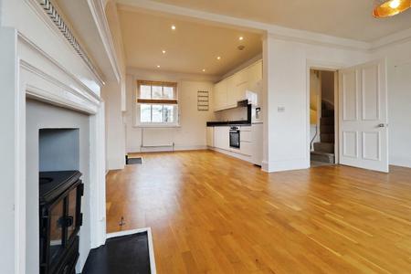 2 bedroom Maisonette for sale in Nightingale Road, Hitchin
