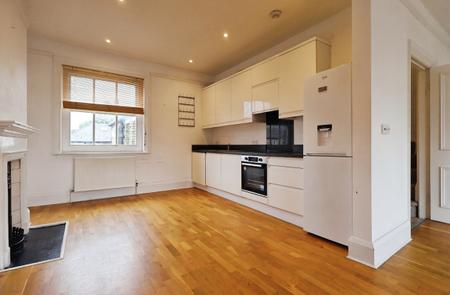 2 bedroom Maisonette for sale in Nightingale Road, Hitchin