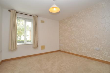 1 bedroom Flat to let in 65 Walsworth Rd, Hitchin, SG4