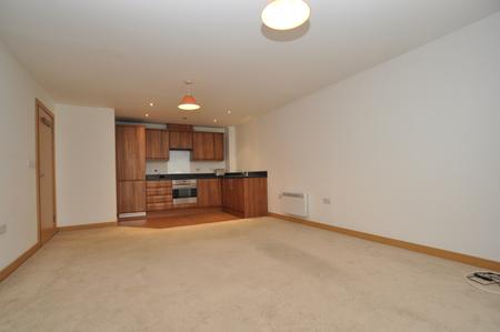 1 bedroom Flat to let in 65 Walsworth Rd, Hitchin, SG4