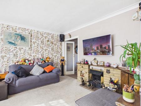 5 bedroom Detached house for sale in Cromwell Road, Stevenage