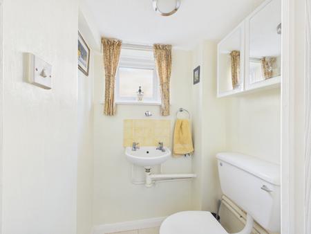 4 bedroom Detached house for sale in Tennyson Avenue, Hitchin