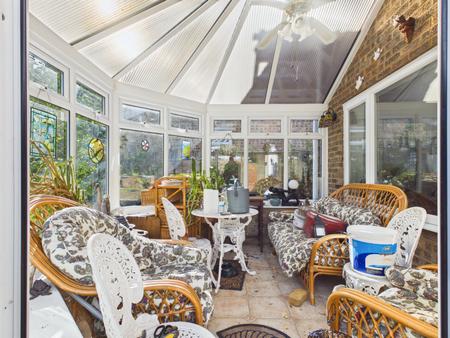 4 bedroom Detached house for sale in Tennyson Avenue, Hitchin