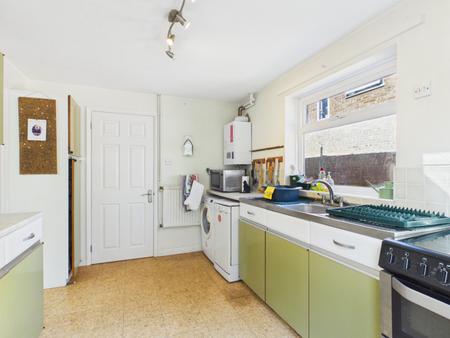 4 bedroom Detached house for sale in Tennyson Avenue, Hitchin