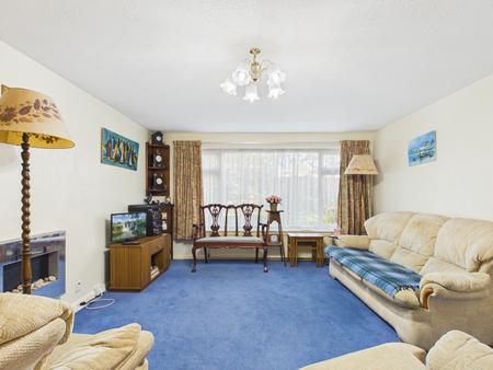 4 bedroom Detached house for sale in Tennyson Avenue, Hitchin
