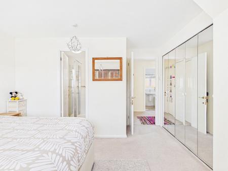 4 bedroom Detached house for sale in Webb Close, Letchworth