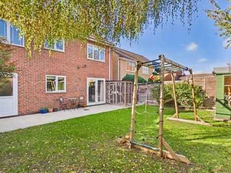 4 bedroom Detached house for sale in Webb Close, Letchworth