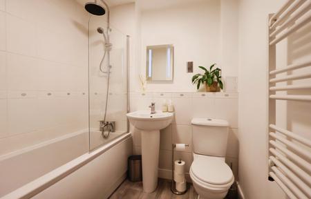 2 bedroom Flat for sale in Sharps Court, Cooks Way, Hitchin