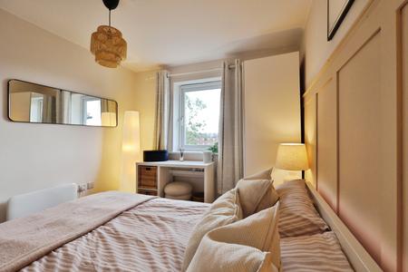 2 bedroom Flat for sale in Sharps Court, Cooks Way, Hitchin