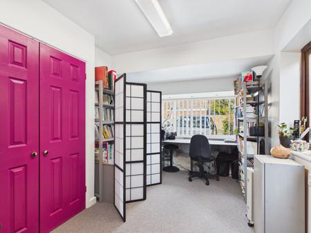 4 bedroom Detached house for sale in Dryden Crescent, Stevenage
