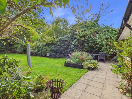 4 bedroom Detached house for sale in Dryden Crescent, Stevenage